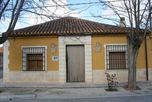 Los Ferroviarios Estacion de Chinchilla Exteriör bild